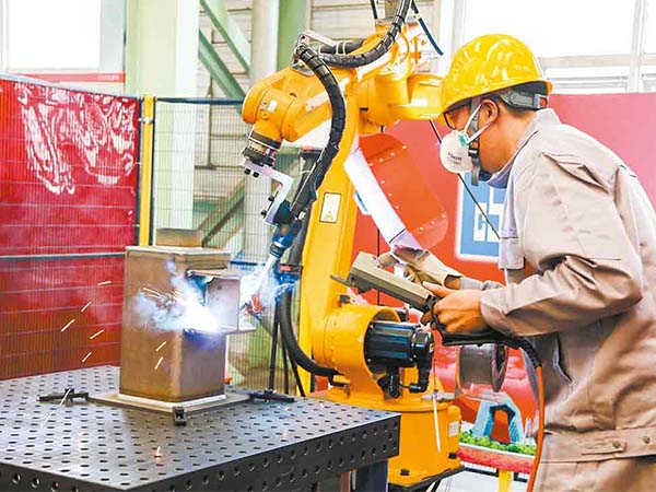 怎樣正確的使用全自動焊接機(jī)器人？